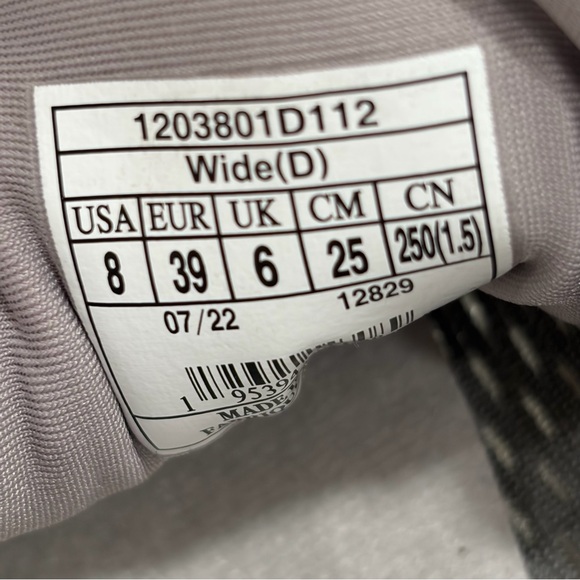 $60 Brooks Ghost 15 Women’s Athletic Running Shoe 8W  Bought Walking Light Grey - Picture 3 of 13